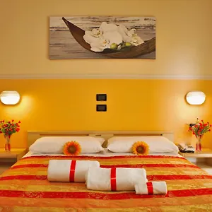 https://hotel-monica-chianciano-terme.it-tuscanyhotel.com